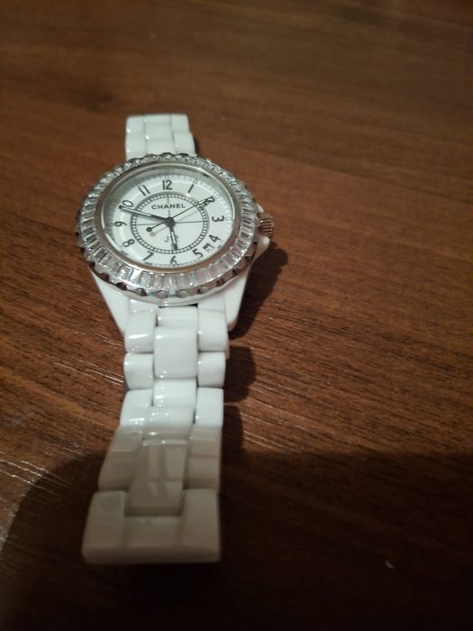 СРОЧНО Продам часы ШАНЕЛЬ женские