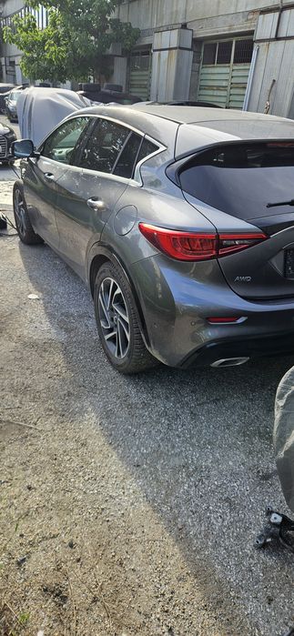 Инфинити infiniti Q30 2.2d