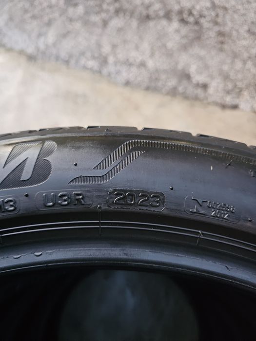 Bridgestone Alenza 235 45 20 летни гуми 23 дот