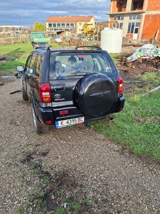 Тойота рав4 на части или цяла