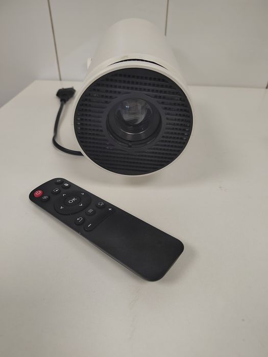 Портативный Проэктор