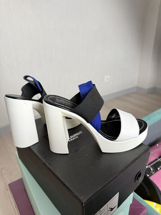 Продаю босоножки