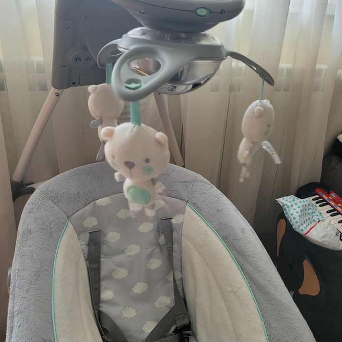 Продавам ел. Бебешка люлка 2 в 1 Ingenuity