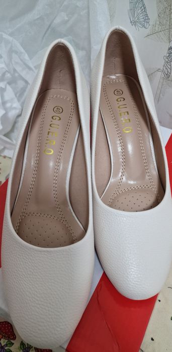 Туфли бежевый  размер 40