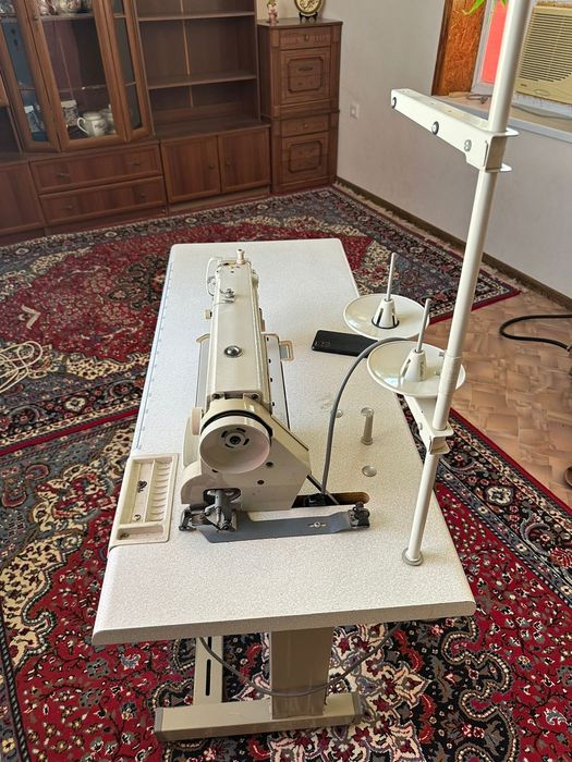 Срочно продам швейную машину Ivar