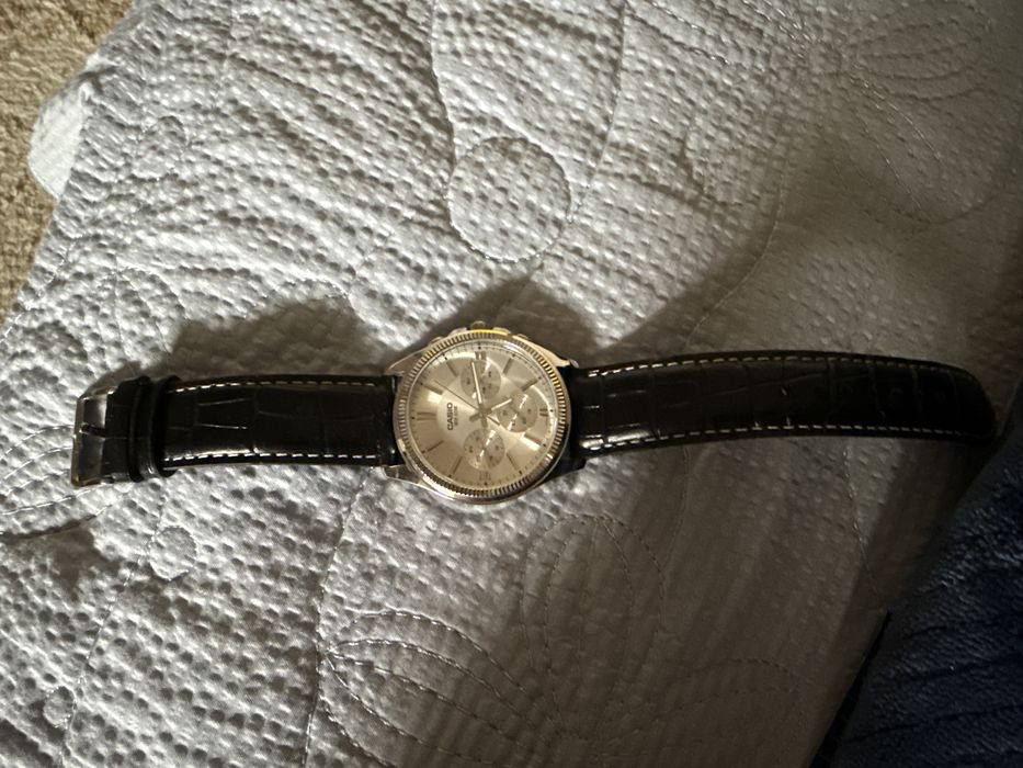 Продается часы CASIO