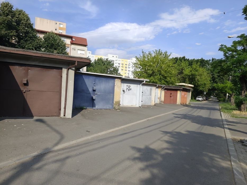 Închiriez garaj   Timișoara, zona Olimpia, str. Retezat