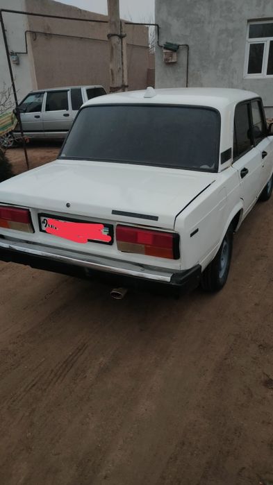Vaz 2107 sotiladi