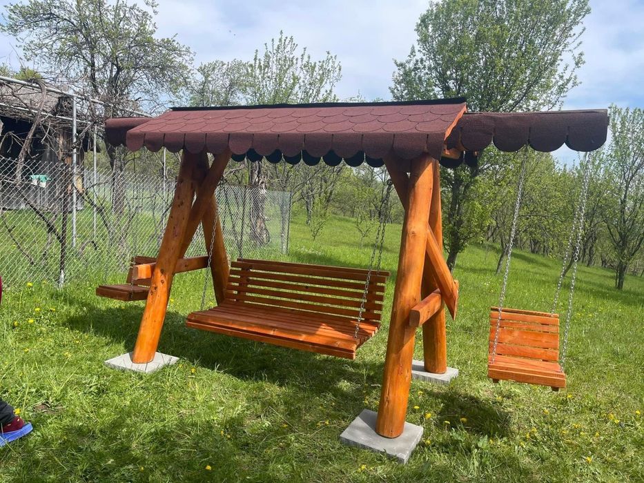 Leagăn din lemn masiv