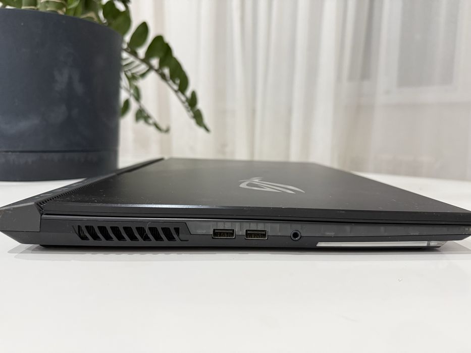 Мощный игровой ноутбук Asus Rog