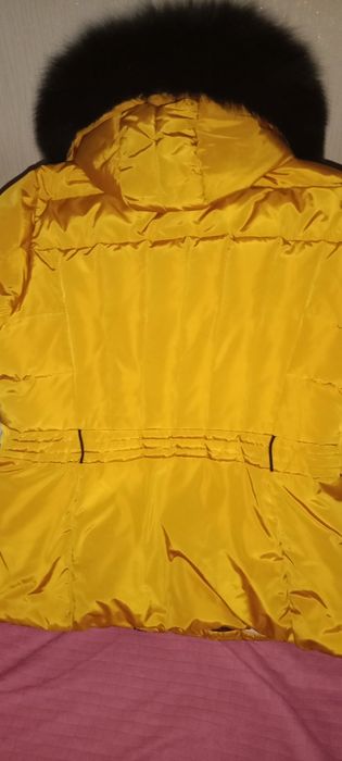 Продам куртку женскую