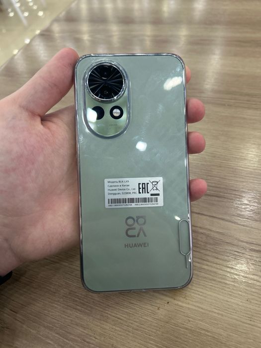 Huawei nova 13  Новая в идеальном состоянии