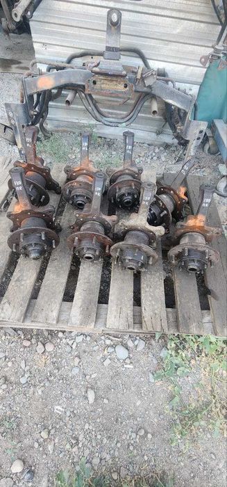 Цапфа Toyota Hilux Surf 130