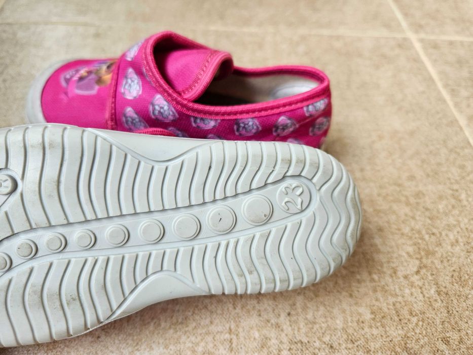 Детски обувки / пантофки / маратонки