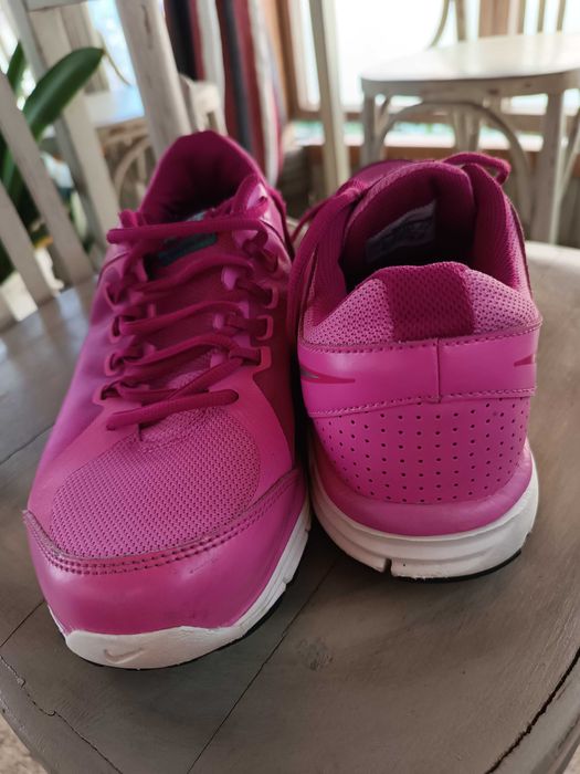 Спортни маркови маратонки - два чифта