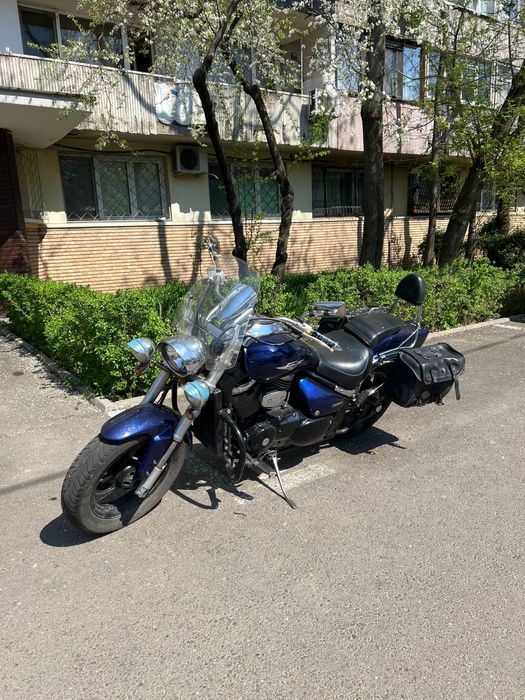 Suzuki intruder m800