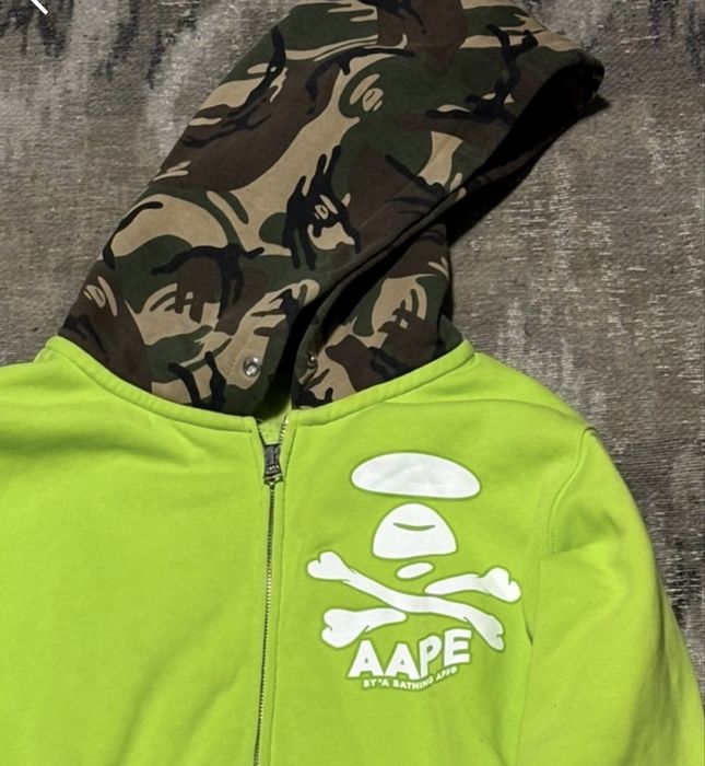 Aape zip hoodie.   .