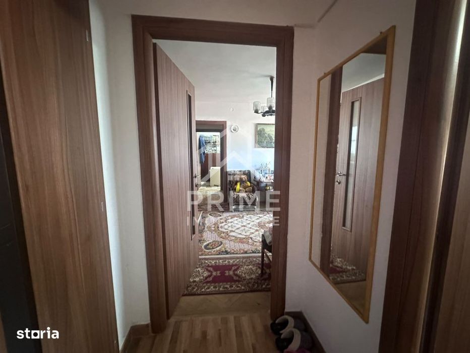 Apartament 2 camere| 44 mp| etaj 3| zona Cugir