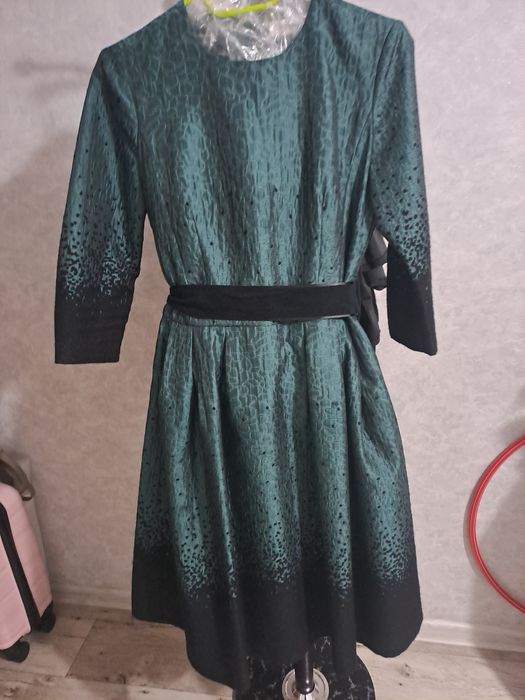 Продам платья бу в отличном состоянии