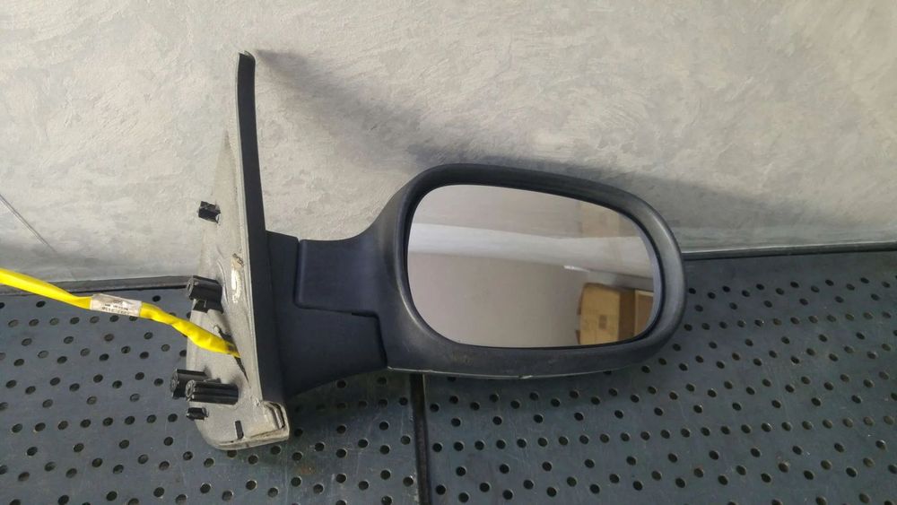 Oglinda electrica dreapta nissan micra 3 k12