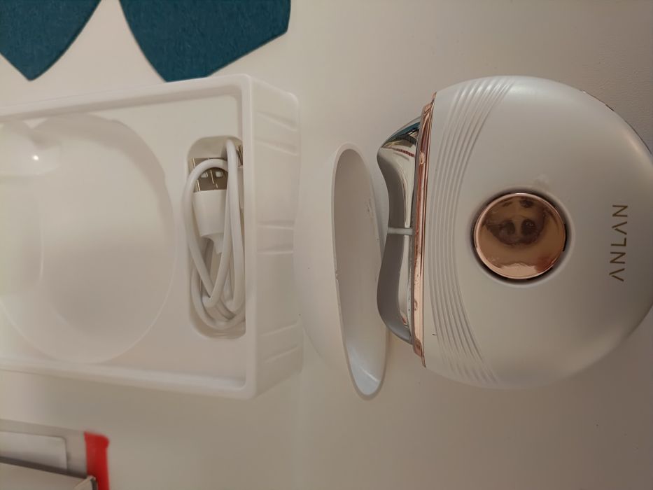 Aparat de masaj facial nou sigilat