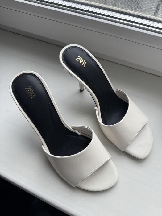 Белые туфли Zara