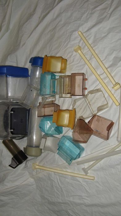 Vand accesorii colivii canari, papagali 35 lei toate