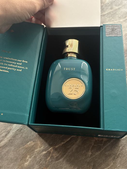 Дубайски парфюм Khadlaj