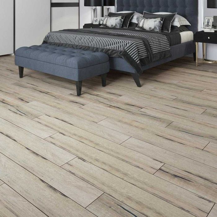 Продается ламинат