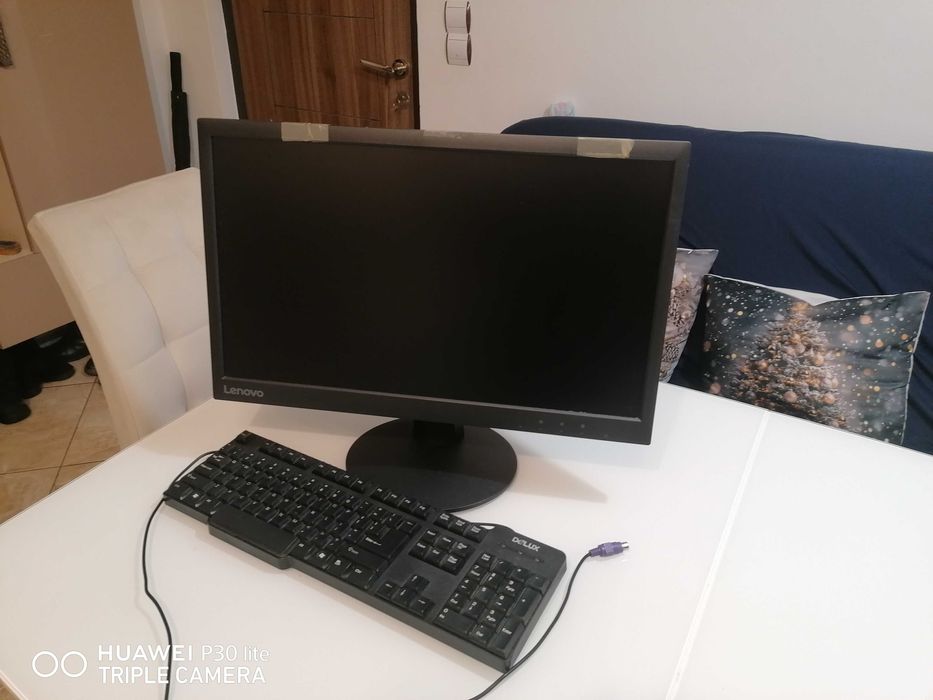 Vand monitor Lenovo si tastatura