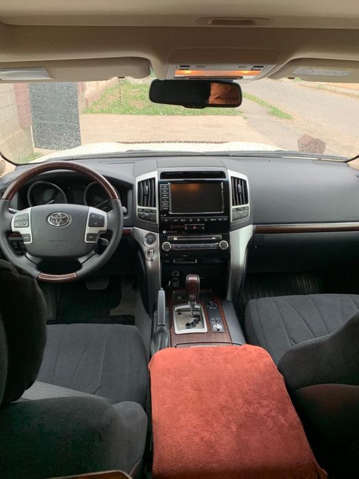 Продам Лэнд крузер 200