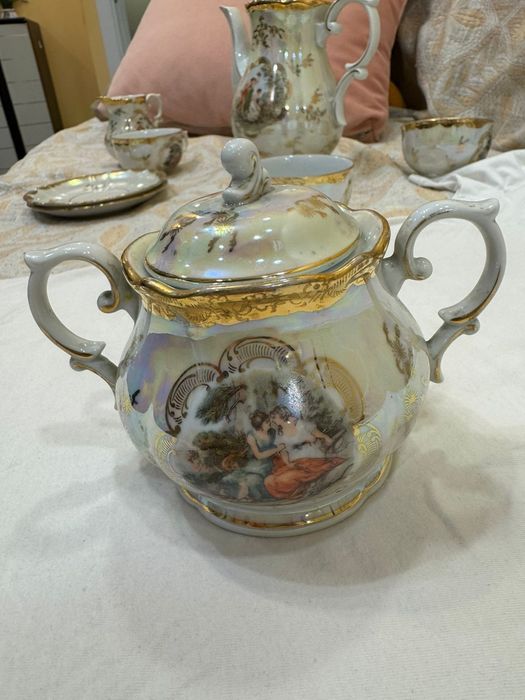 "Мадонна" неполный чайный сервис