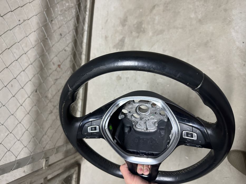 Volan piele cu comenzi fara airbag VW Passat B8 Golf 7 cod 5G0419091