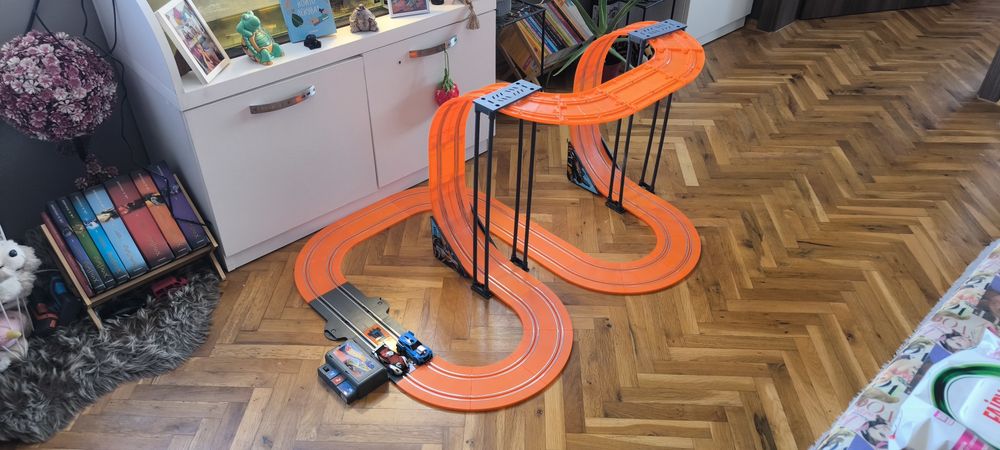 Hot wheels zero gravity, магнитна писта