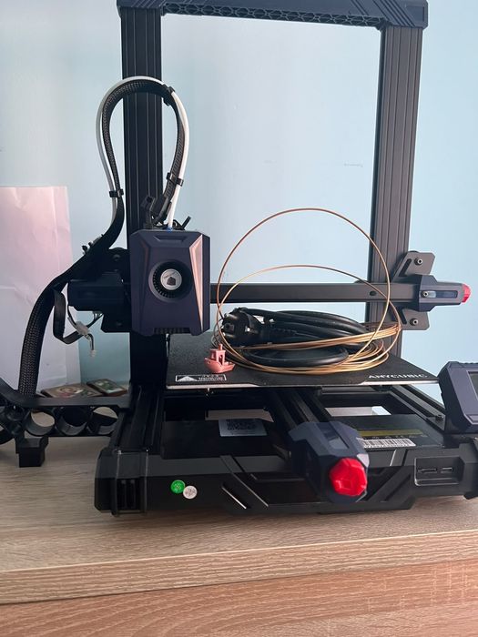 Imprimanta 3d  anycubic kobra 2 neo folosita foarte putin