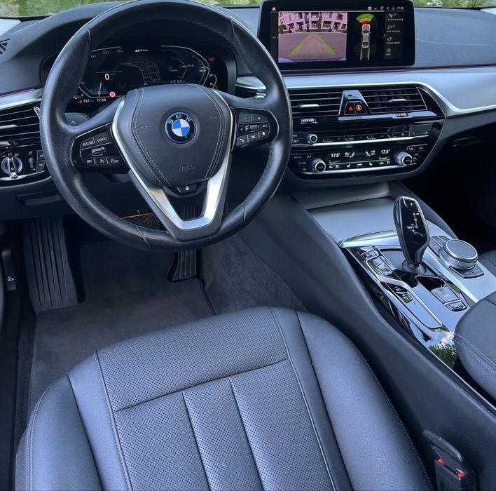 BMW Seria 5 XDrive 530 e -XtraBoost- 292 CP
