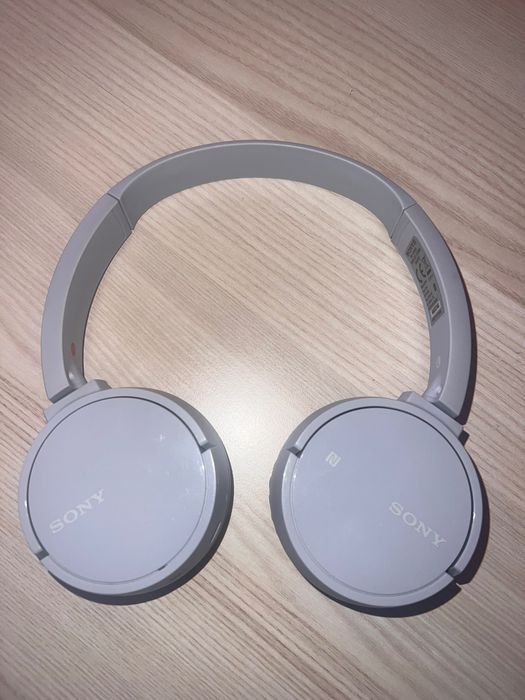 Безжични слушалки Sony WH-CH500