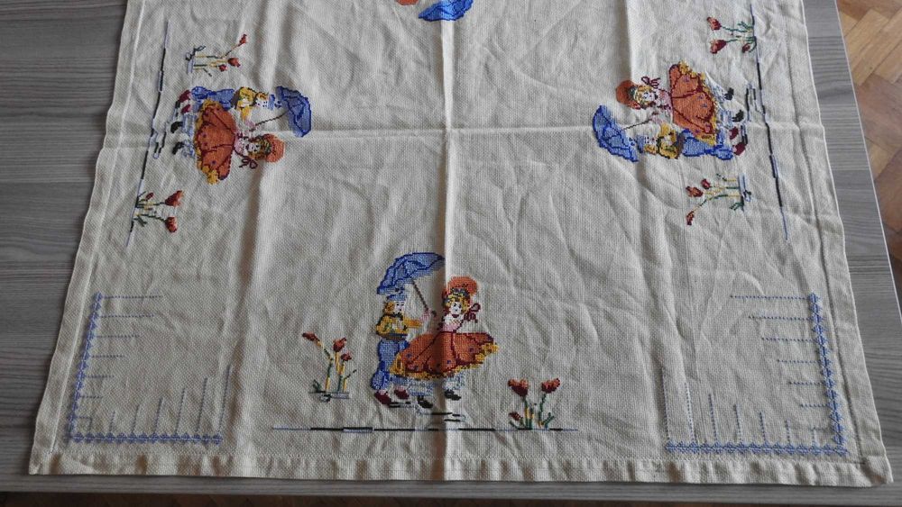 Ръчно Бродирано Каре