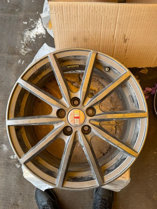 Продам диски на 16