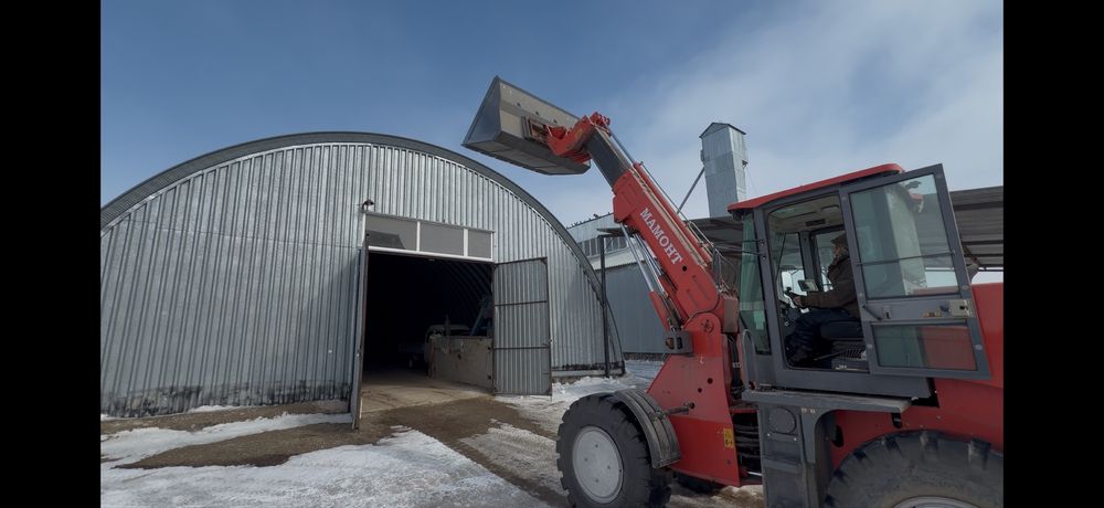 Продам телескопический погрузчик