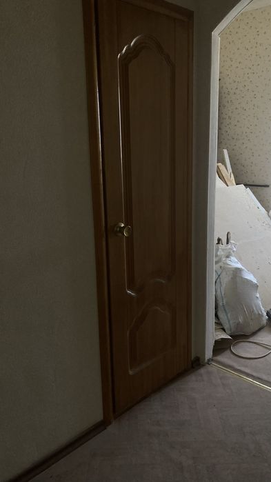 ескі есіктер бар