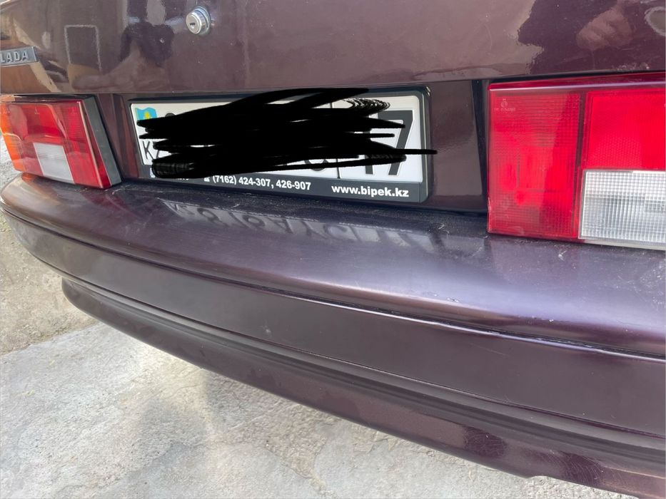 Задний бампер,гранта боковой