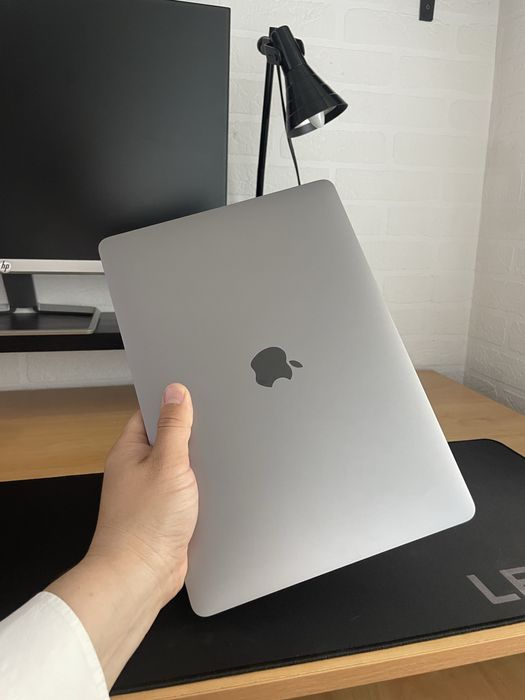 Macbook Air M1 почти новый