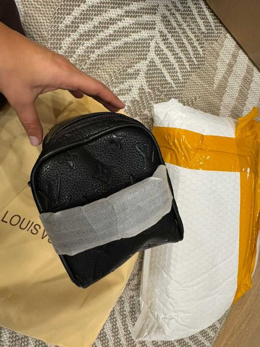 Louis Vuitton Косметичка дорожная