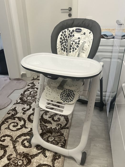 Scaun cu masa chicco polly
