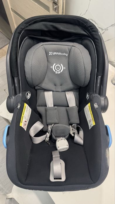 Авто кресло жуда зур