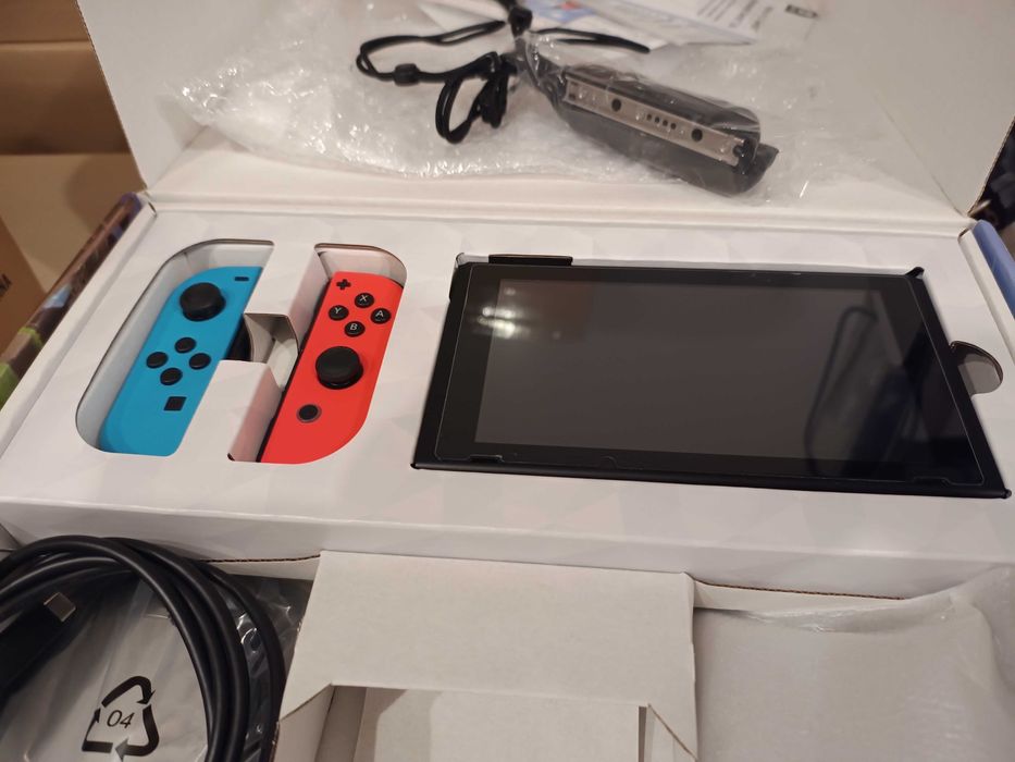 Vand Consola Nintendo Switch cu Ring Fit Adventure Edition
