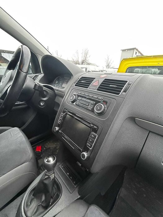 Piese disponibile, motor, cutie VW TOURAN 2011 1.4 BENZINA COD CAVC