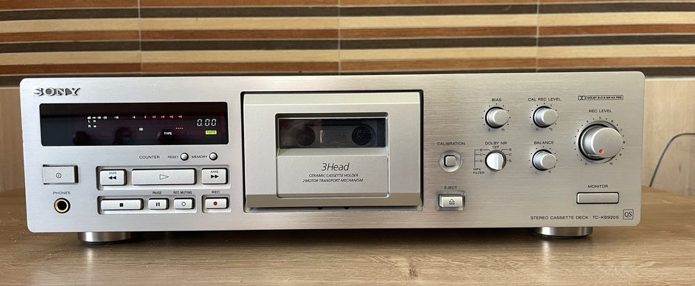 Casetofon Deck Sony TC-KB 920S-QS.