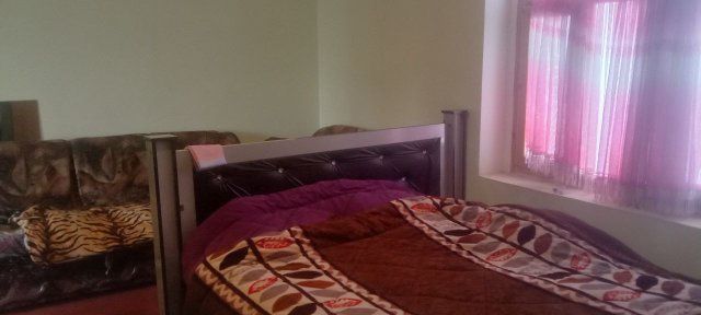 Uy sotiladi srochna nurafshon qorasuvda